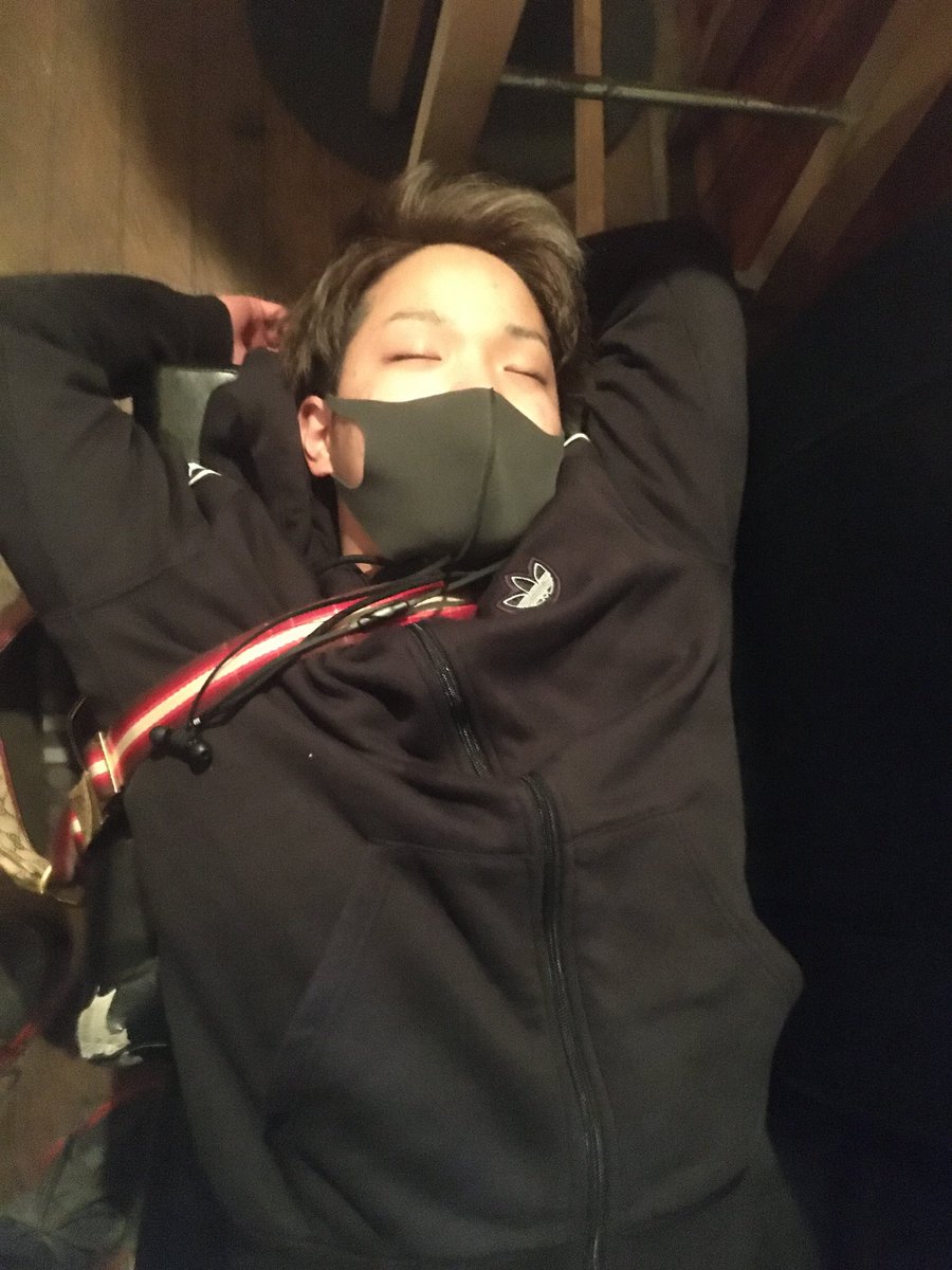 Dutch1708's tweet photo. ひまやなぁ https://t.co/Um2O1zCDrK