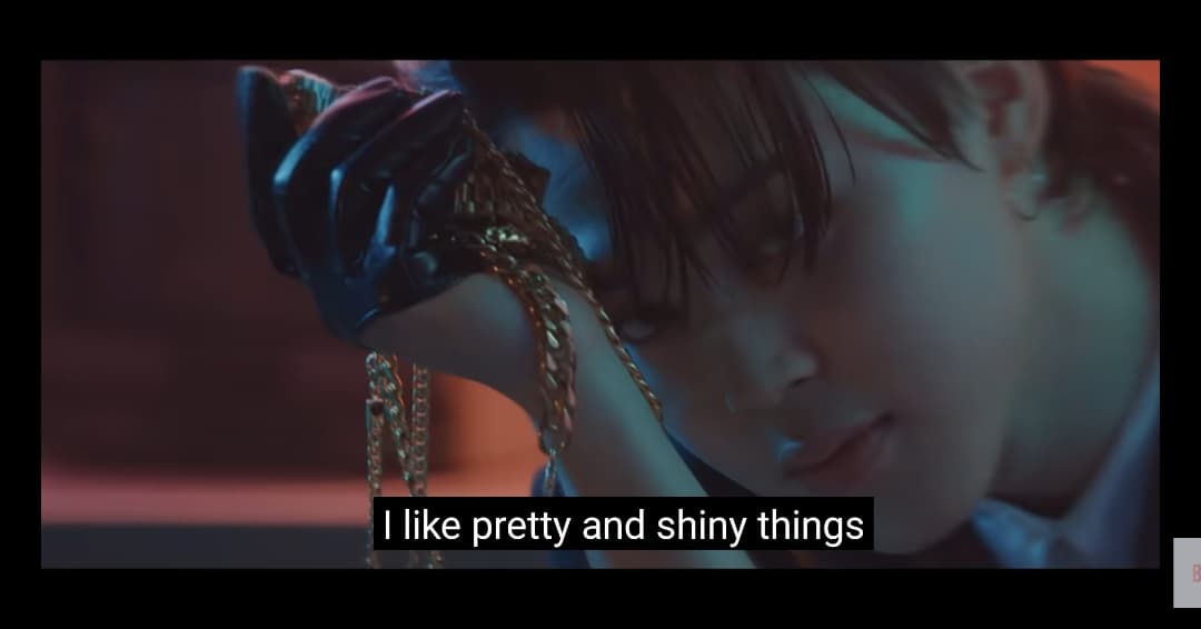 MinjiNuna's tweet photo. hah!!! i knew it 😏

im shiny bright like a diamond 😌 https://t.co/HbKyZyrTGI