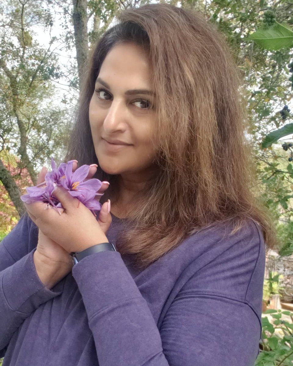 sweetgudiya420's tweet photo. Saffron is exhilarating,
Its beauty & fragrance glorifies life!
~NP
#Saffron #saffronkashmir #saffronflower #saffaronindia #kashmir #spain #turkey #saffaronfield #saffaron https://t.co/hxFBB3eDDC