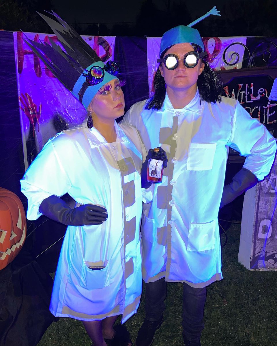 jorigray's tweet photo. Pour the liquor, Kronk!!!! 🧪🦙 https://t.co/yaf2jGiFKE
