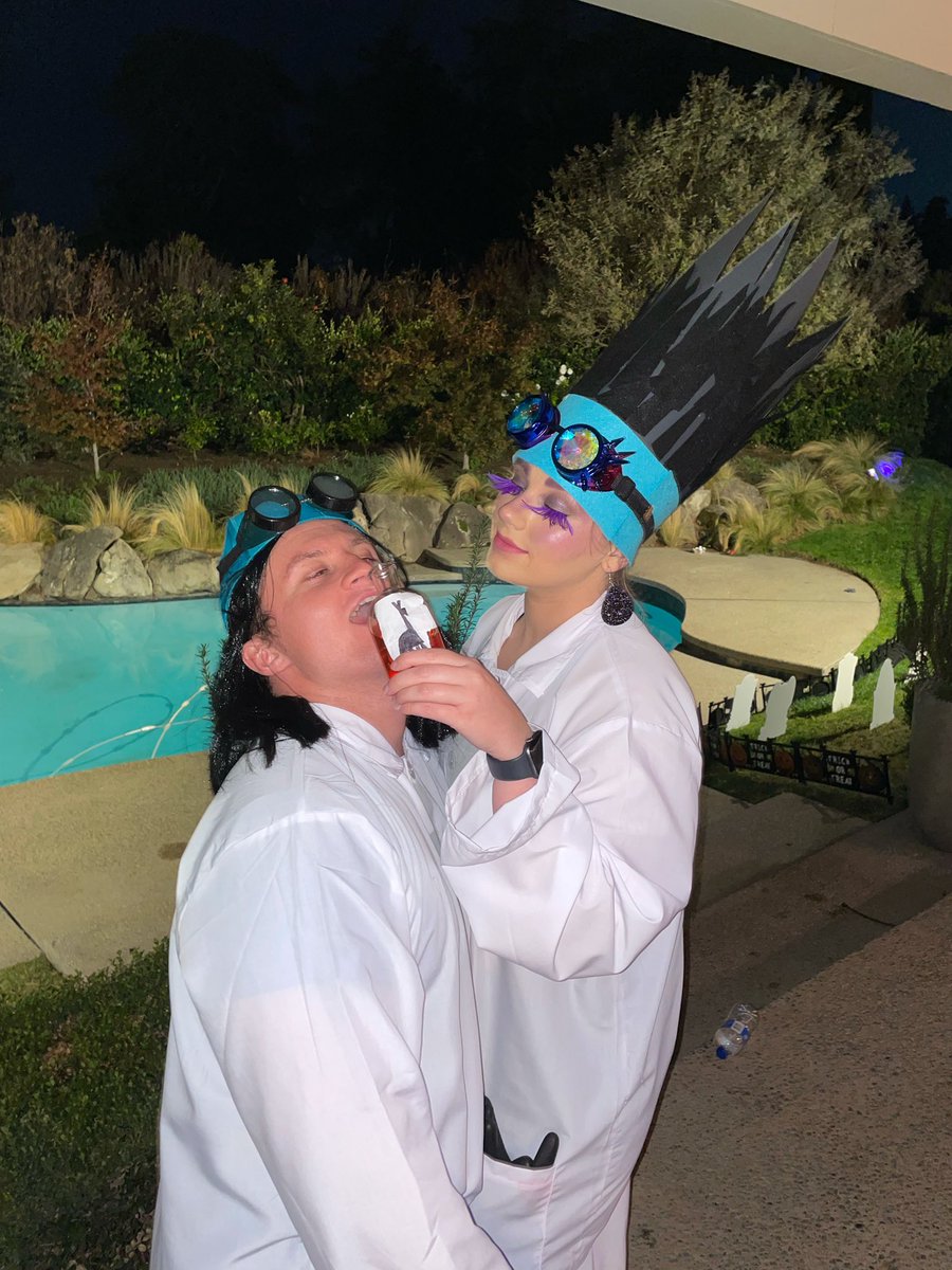 jorigray's tweet photo. Pour the liquor, Kronk!!!! 🧪🦙 https://t.co/yaf2jGiFKE