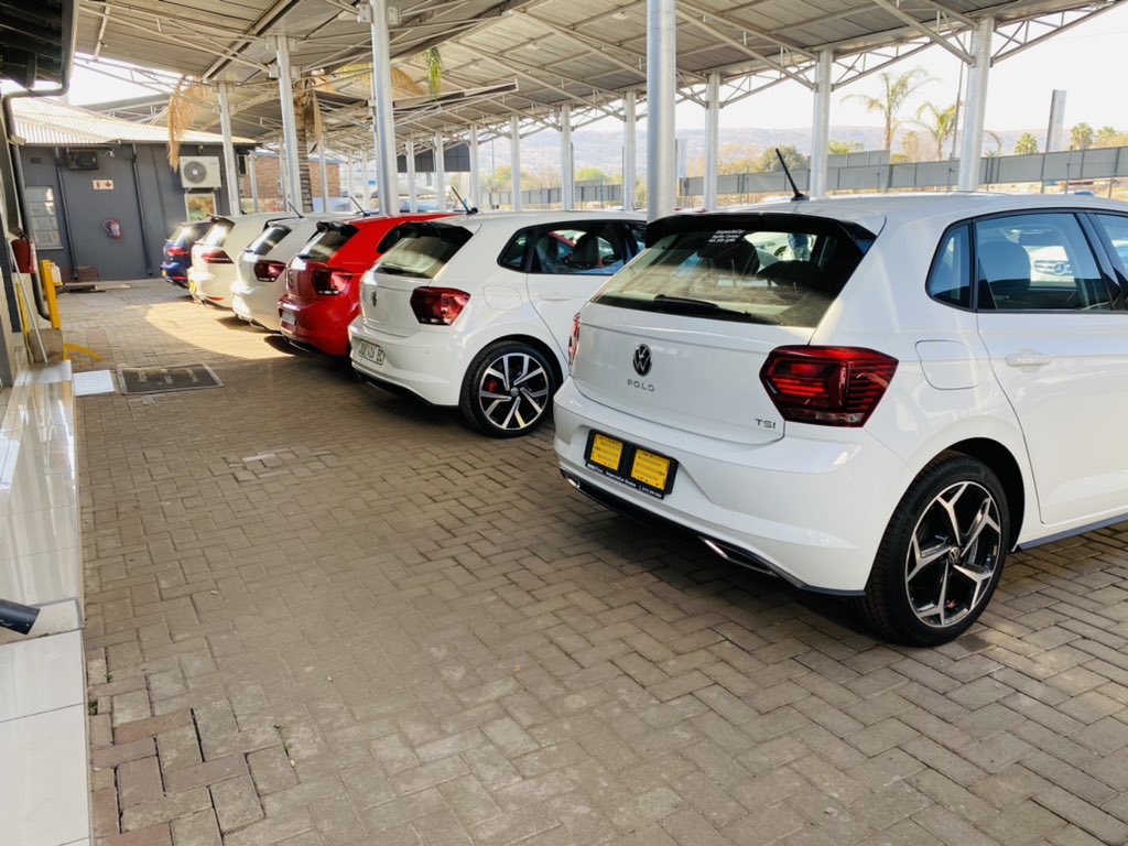 Hemtonick_'s tweet image. May November give you the car you need from me 😁🙏🏾