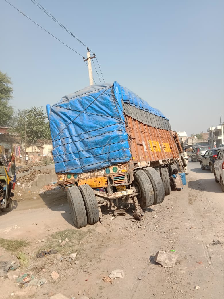 Gurugram Traffic Police tweet media