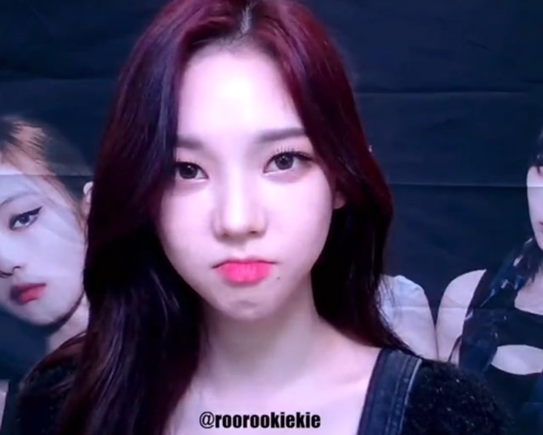 1karomi's tweet photo. Cantik ku, @soojungue kangen banget serius deh ini hshs awas aja kalo ga on-on sampe taun baru, tisha is mad ù  ú https://t.co/SqrDwVbRQq