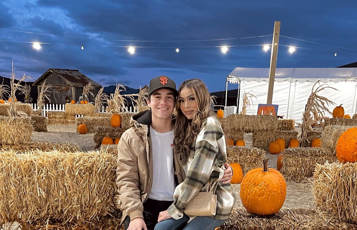 jackiesvibes's tweet photo. #PumpkinPatch2021 ๐งก๐ https://t.co/1a9h0SRFaO