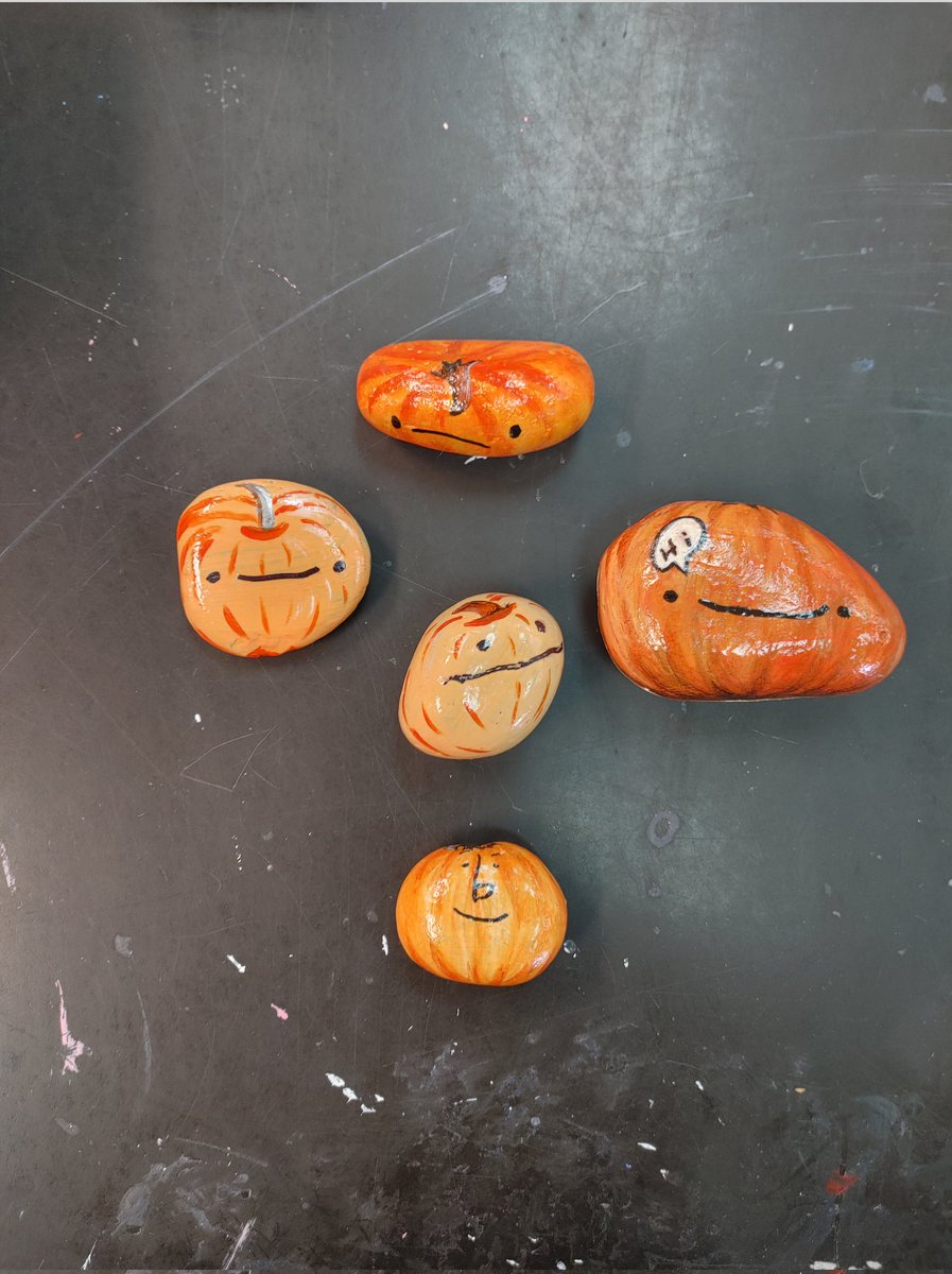 OFAM_Rocks's tweet image. I hope everyone at the Junior High enjoyed searching for Fall/Halloween rocks this past Friday!  Here are a few of the 40 that were hidden.  If you found one, post a photo of it here on #OFAM_Rocks for us to see!