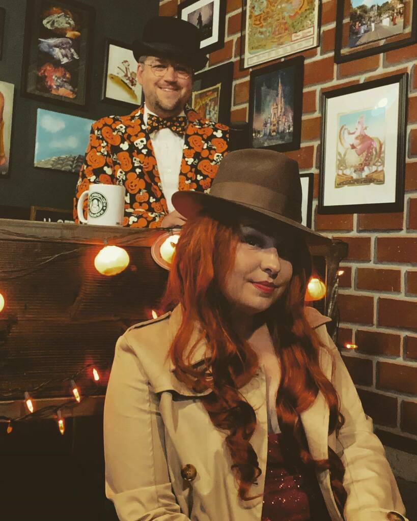 TheGeeksCorner's tweet photo. Happy Halloween From GEEKS CORNER!
•
•
•
#geekscorner #halloween #disneygeeks #disneygeek #geeks #jessicarabbit #dapper #derby #derbyhat #bowtie #magical #dapsmagic https://t.co/btOoYS3eQv https://t.co/9zsC281BLh