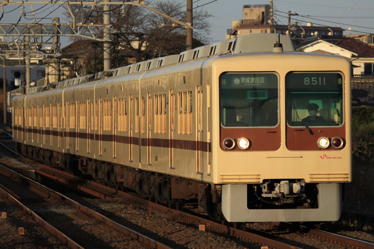 daizu209231's tweet photo. 8512F今日で引退らしいですね
新京成の茶色い塗装、これでなくなっちゃいますね
37年間(?)お疲れ様でした
#8512F https://t.co/45LzweJmRS