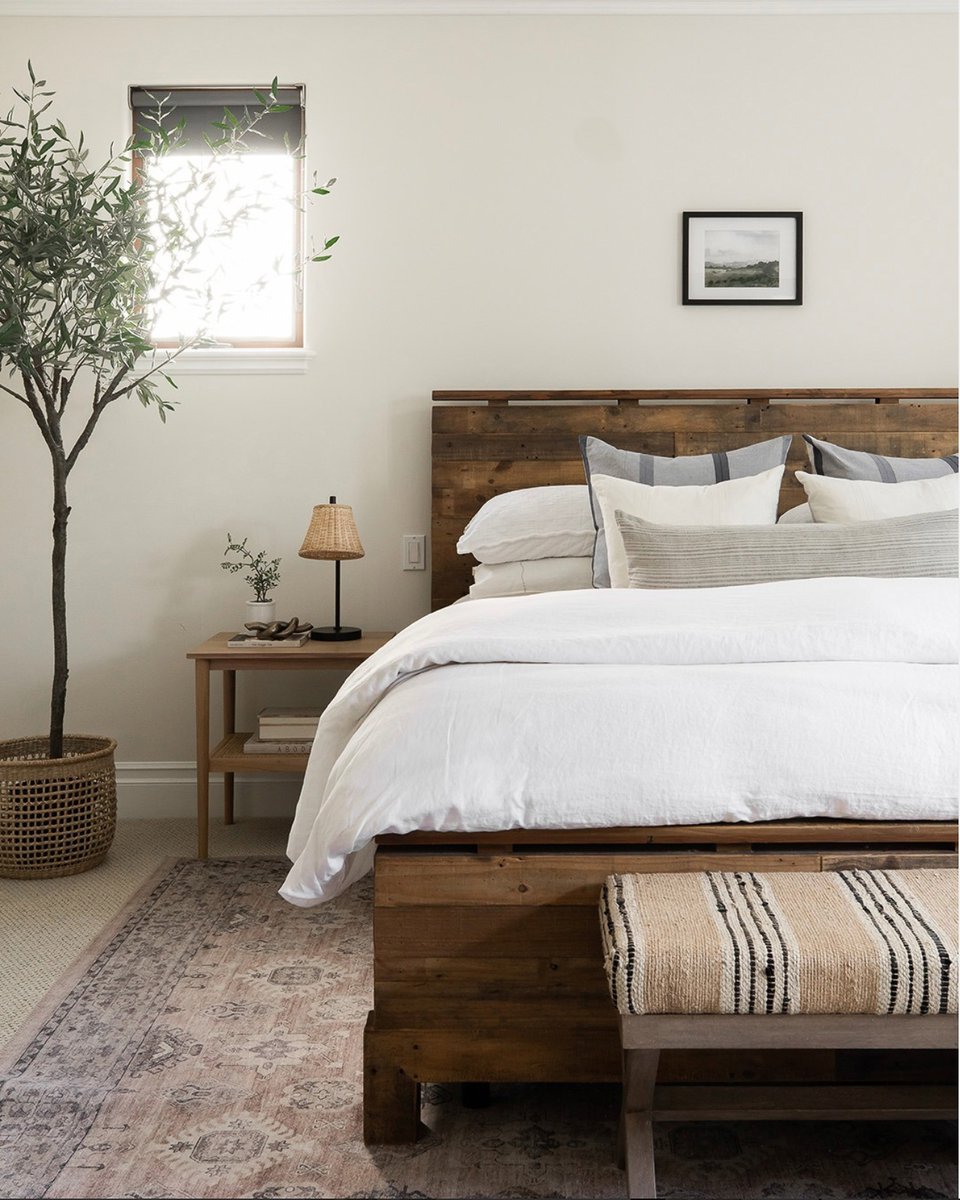 maygreyinterior's tweet photo. Who's Monday would be well-spent here?!
Linear Linen Stripe is a beautiful addition to any room, and here artfully repeated in the bed-end bench and Cushion pattern, as well as subtle versions in the artwork, lamp, Olive Tree and nightstands 💫
Design by @elsiehome.co https://t.co/dF7fhNgE2S