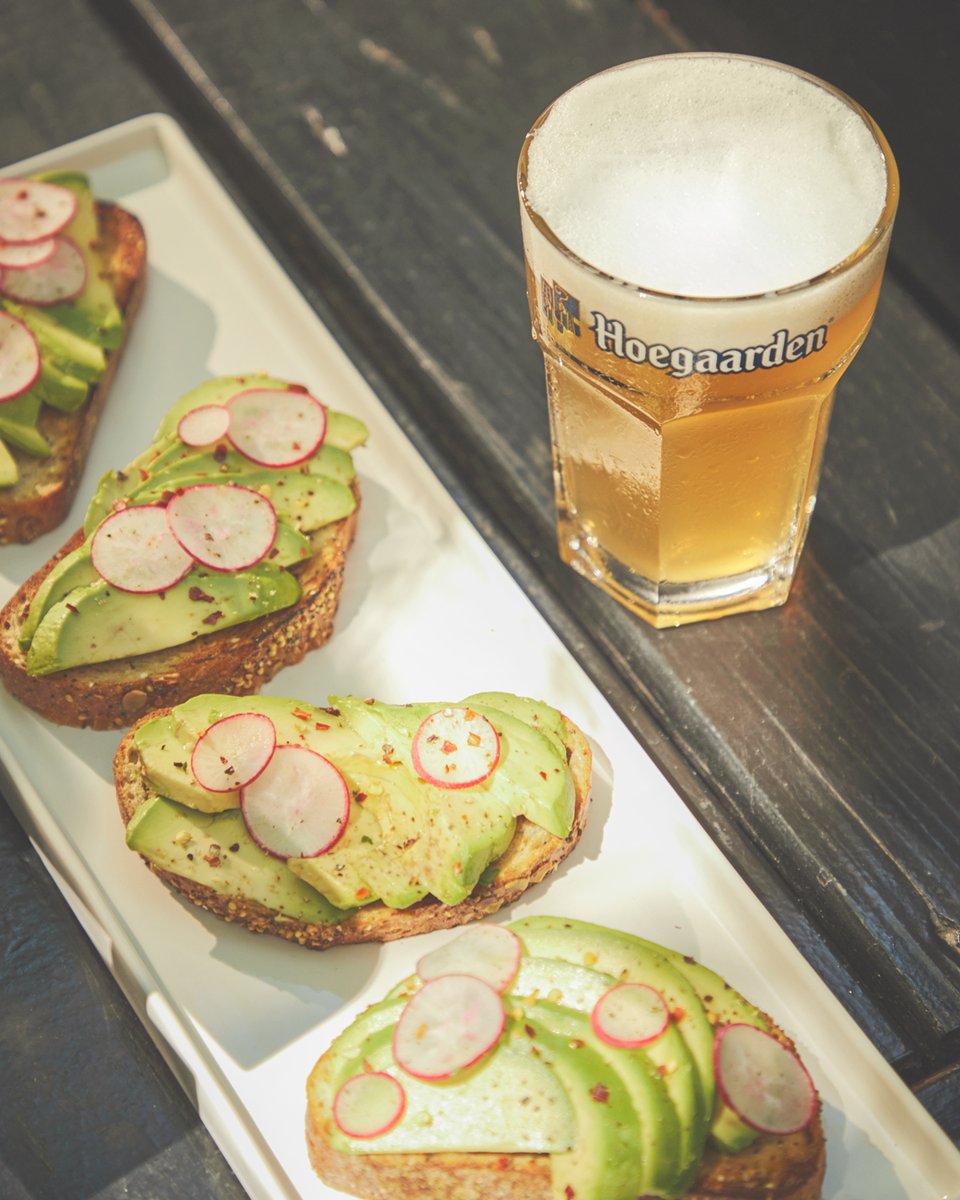 HoegaardenIndia's tweet photo. Enjoy the true taste of nature with a naturally refreshing wheat beer.
#WorldVeganDay #HoegaardenIndia #WheatBeer #NaturallyDifferent #BelgianWitbier https://t.co/gv0gtV8cdo