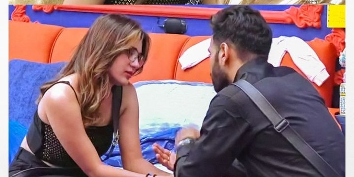 Harsha01302746's tweet photo. Best friends in bigboss house
@Hamidarise @Sreeram_singer
#PrideOfBB5Sreeram
#BringBackHamida https://t.co/WfmHrZvrBo