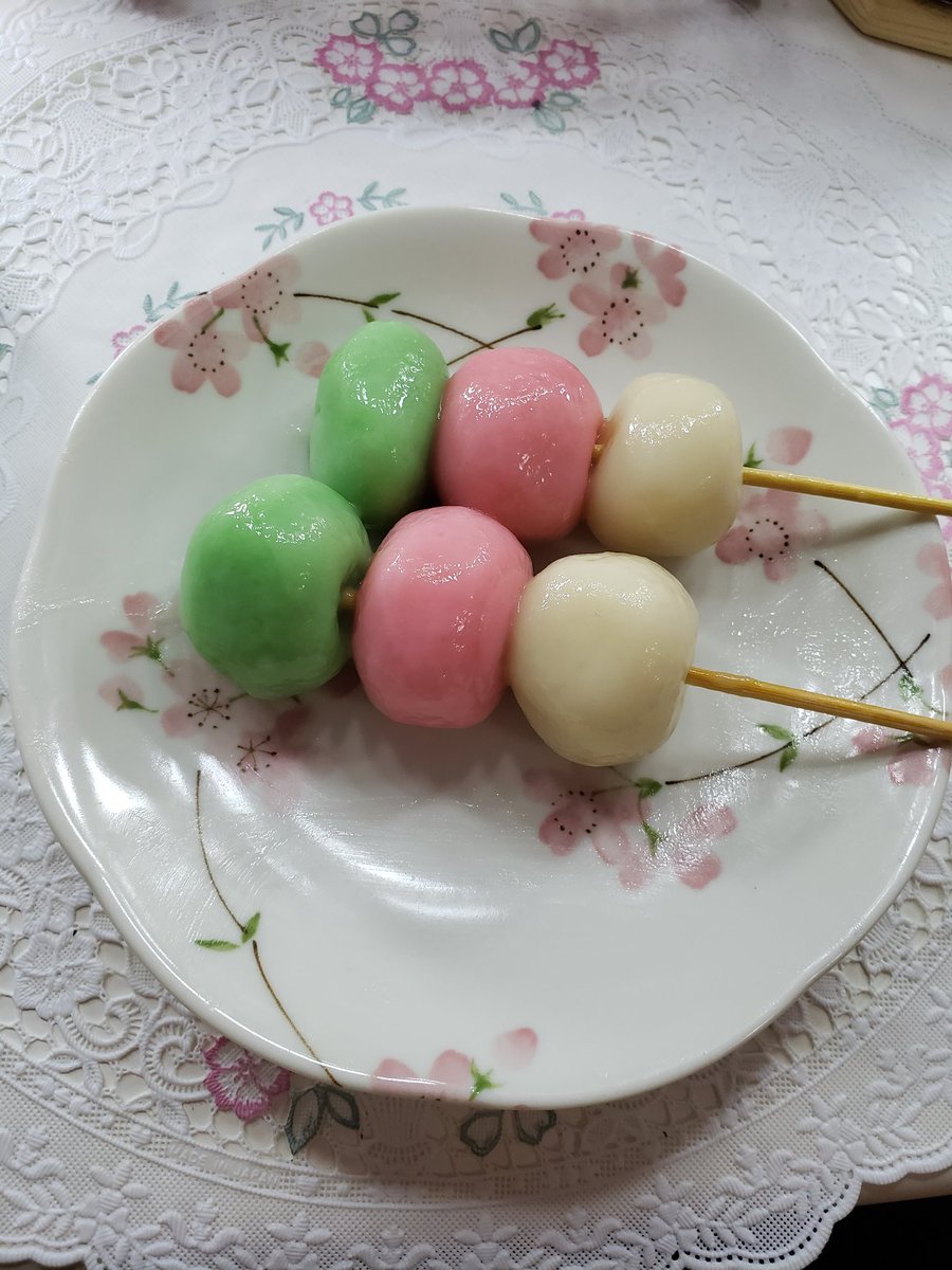 Dango_jenn's tweet photo. my little dangos 🍡
#dango #asiansnack #japan #clannad https://t.co/Zy9GPR43EU