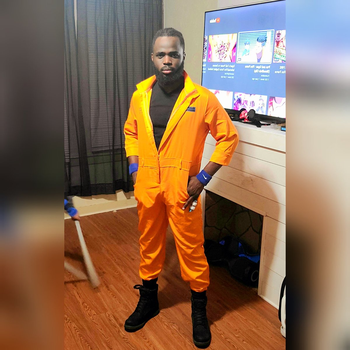 Nigerianskiller's tweet photo. Ok my 1st time cosplaying ever. If yall finna roast me go easy I'm new to this 😭

Fun fact I'm Nigerian and my mum is yoruba, ogun is a god in yoruba folklore so it was only right I did this it was either this or onyankopon lmao
#fireforce #anime #halloween2021 https://t.co/RpdMw6MvNo