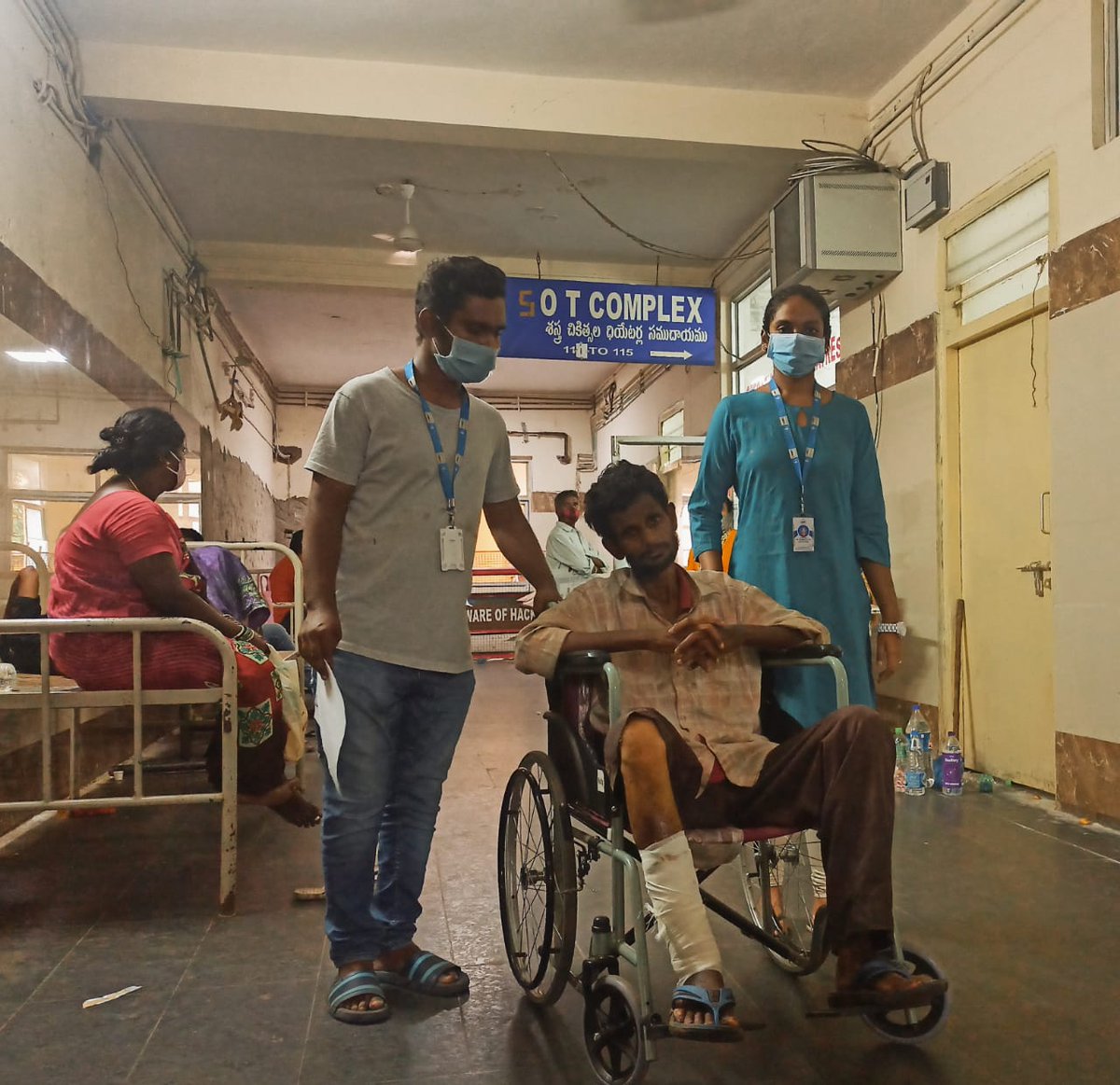 GoodSamaritanIn's tweet photo. This homeless man was rescued with wound filled maggots, we took him to hospital for his treatment. He is doing better now and is residing at our home care center. If you want to lend a helping hand for the work we do, we request you to donate.
https://t.co/CaKxrU1Zos
#donatenow https://t.co/MhqtEa1RJg