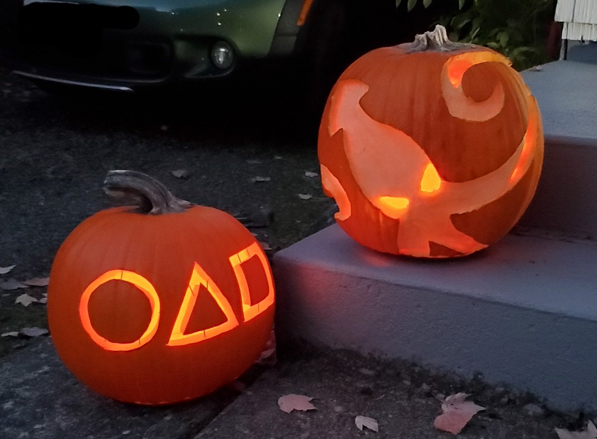blueboxotter's tweet photo. happy Halloween :) 🎃🦇👻👹🐙 https://t.co/0bSPlA46g9