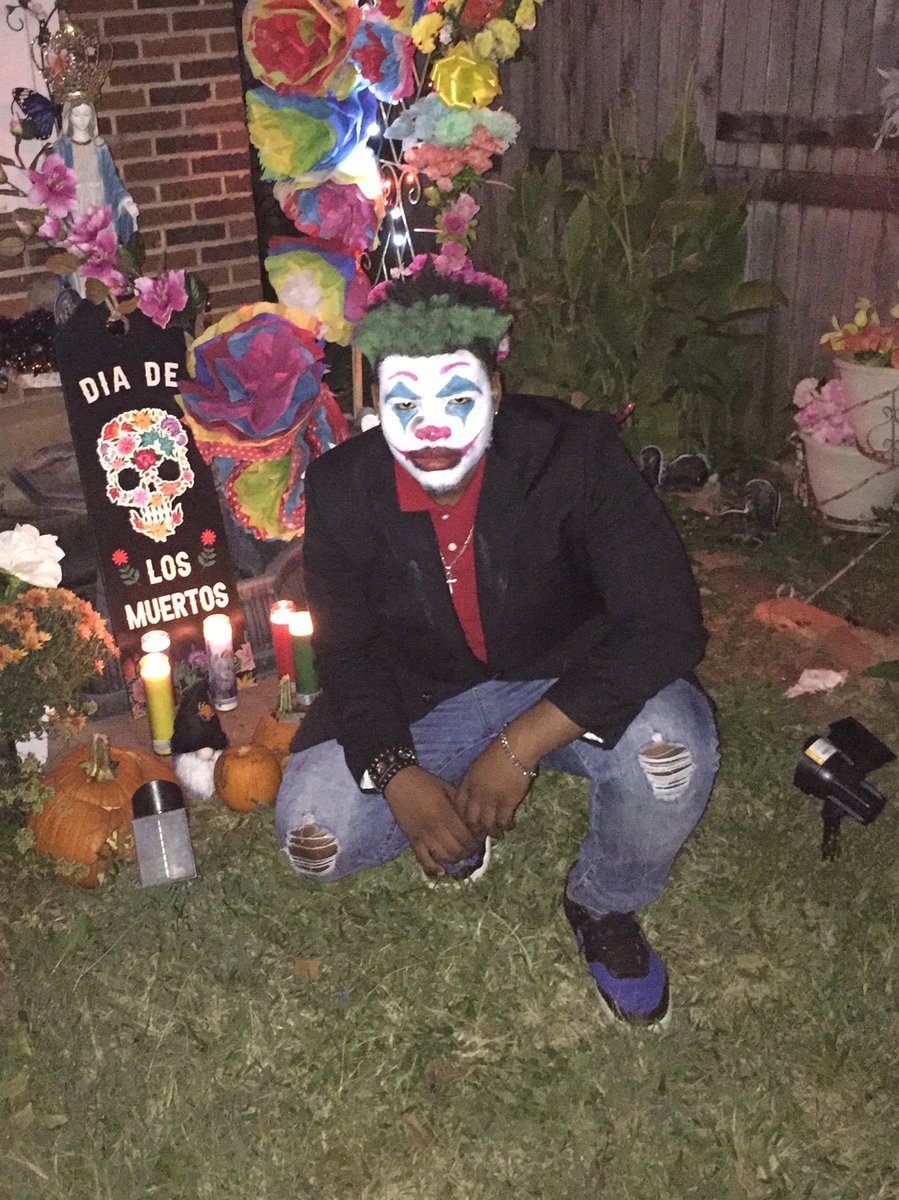 Bluswagger23's tweet photo. Wanna hear a joke... ? 🤡 #HappyHalloween https://t.co/kIx0FjLvUY