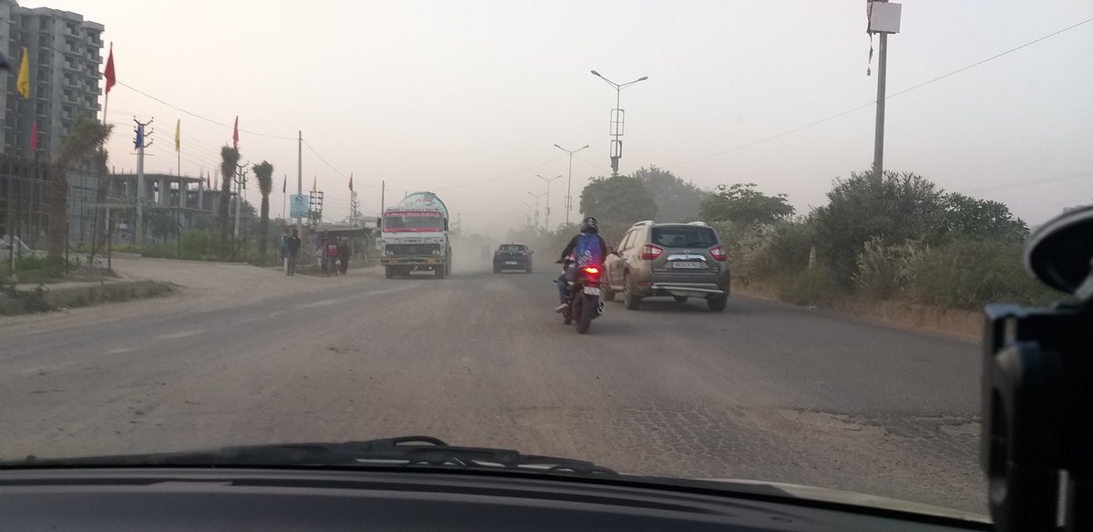 amandchawla's tweet photo. Govt always talk about #pollution from #stubbleburning #crackers #vehicles

What about this #RoadDust pollution which is everywhere in #Gurugram ⁉️

#potholes are killing people 

Why #authorities #Babus are not penalized for this ⁉️

@mlkhattar @anilvijminister @rakeshdaultabad https://t.co/QihCBzVk5N
