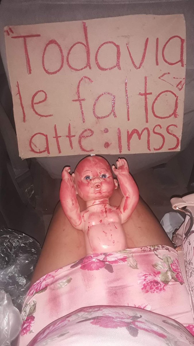 DETENGAN TODO.

DEFINITIVAMENTE ESTE DISFRAZ GANÓ EN HALLOWEEN.