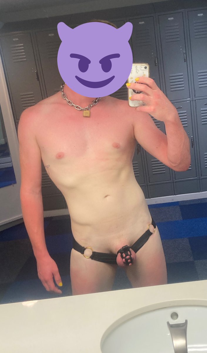 ownedchastefag's tweet photo. #locktober may be over, but I have a feeling this useless little clit isn’t going free any time soon. Master owns this clit and He decides if and when it gets to come out. #nonutnovember #lockedforlife #locked4life #ownedslave #FFag #chastity #proprety https://t.co/0exzrAnY3D