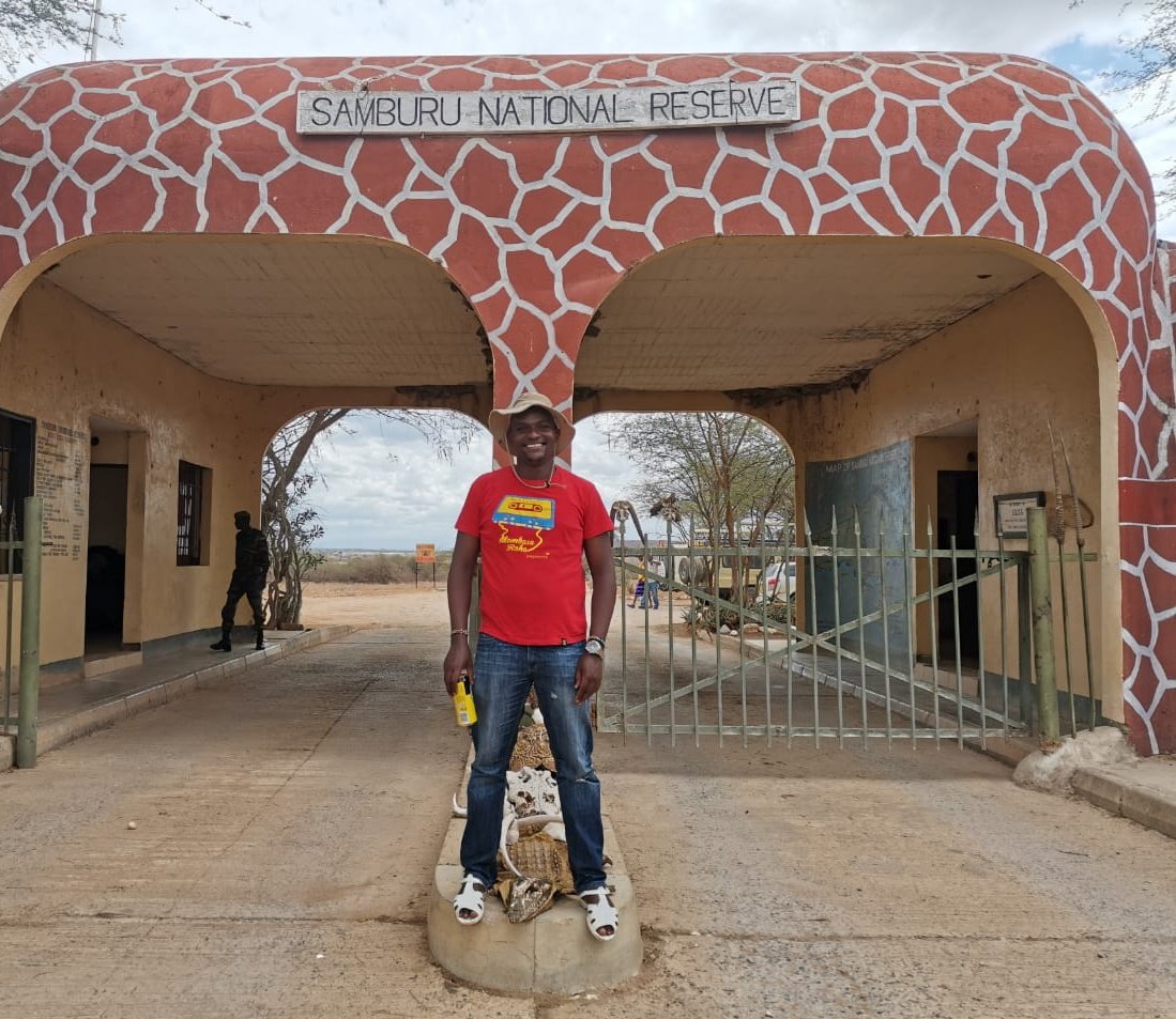 MuthuriKinyamu's tweet photo. Take me back to @SambElephLodge on the banks of Ewaso Nyiro river. There are 4 double villas and 6 family villas, the staff are such lovely hosts from the ladies, to our driver guide Robert and GM Silvester took care of us. S/O to Alfred for the bottomless G&amp;Ts. All inclusive🔥 https://t.co/Kbn3ZGFgst