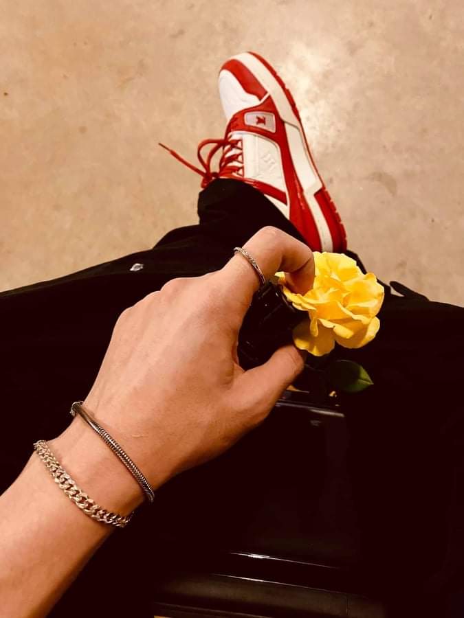 iamjack1997T's tweet photo. CÙNG CHỜ JACK NHÉ #JackJ97 #FcDomfamily #DomluonbenJack @phuongtuan_j97 Cùng nhau chờ cậu ấy nha https://t.co/wz9iiqHq3S