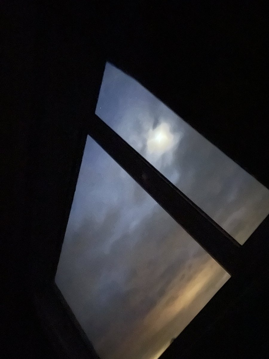 TheWelshEwe's tweet photo. Waking up at I Don’t Really Know What Time O’clock It Is Now 😆 the wind and rain are having a ball outside. I’m just going to snuggle up in the duvet and enjoy the extra hour. https://t.co/cM4XeAnB1j