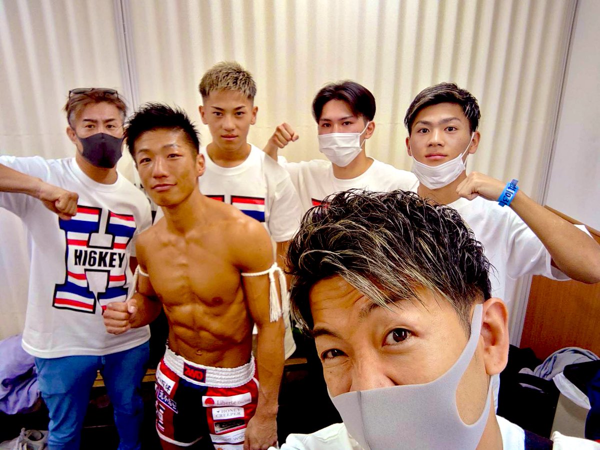 kyokentakeuchi's tweet photo. krush130の盛り上がりは凄かった。
私はwizardジム・三井のメンタルサポーターとしてやれる事はやりましたが、結果は完敗
しかし次の試合に繋がる試合だった!
大会1試合目からラストまで凄かったす
関係者の皆様お疲れ様でした✊
#krush https://t.co/Btmz9tLbQk