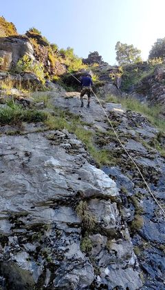 funkyflyincrow's tweet photo. started rappelling and rock craft training and recreational gigs in Mussourie near George Everest / Hathipaon. 
HMU for enquires
#adventure #sports #mountain #mountains #climbing #peakfreaks #mountainmadness #mountaineering #hills #uttrakhand #dehradun https://t.co/382OMamxEb