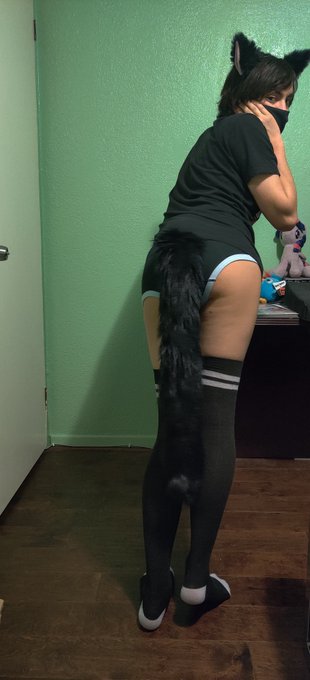2 pic. You like boys now... https://t.co/3P4oTIMHn2