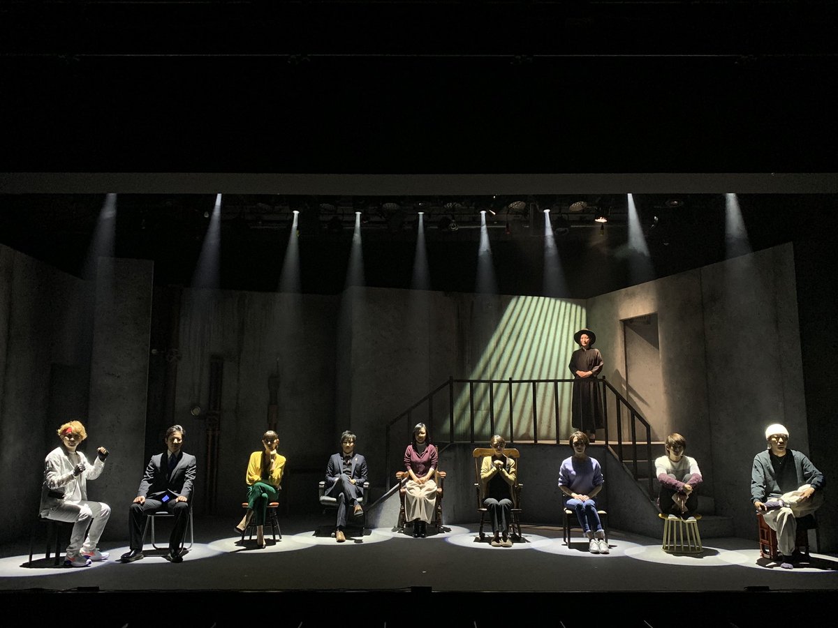 YujiMidorikawa's tweet photo. 4CYN旗揚げ公演
『私のエンドロール』
に関わって下さった全ての方に
感謝です。

構想から丸2年くらい実現するまでにかかりましたが
右往左往しながら
無事終演しました。

とりあえず
有りとあらゆるものを使って
休みたいと思います。

#私エン　#私のエンドロール
#4CYN #演出 https://t.co/tbxabU70aQ