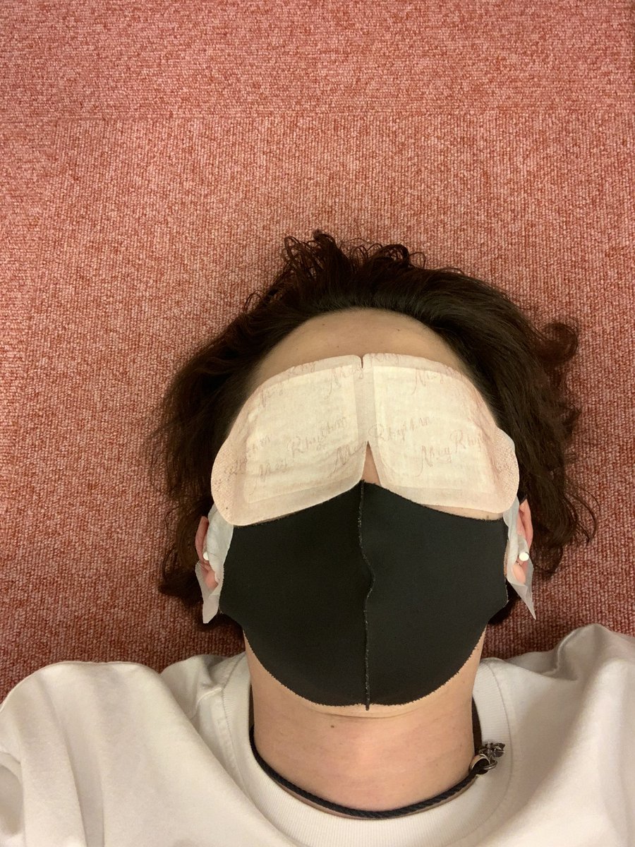 YujiMidorikawa's tweet photo. 4CYN旗揚げ公演
『私のエンドロール』
に関わって下さった全ての方に
感謝です。

構想から丸2年くらい実現するまでにかかりましたが
右往左往しながら
無事終演しました。

とりあえず
有りとあらゆるものを使って
休みたいと思います。

#私エン　#私のエンドロール
#4CYN #演出 https://t.co/tbxabU70aQ