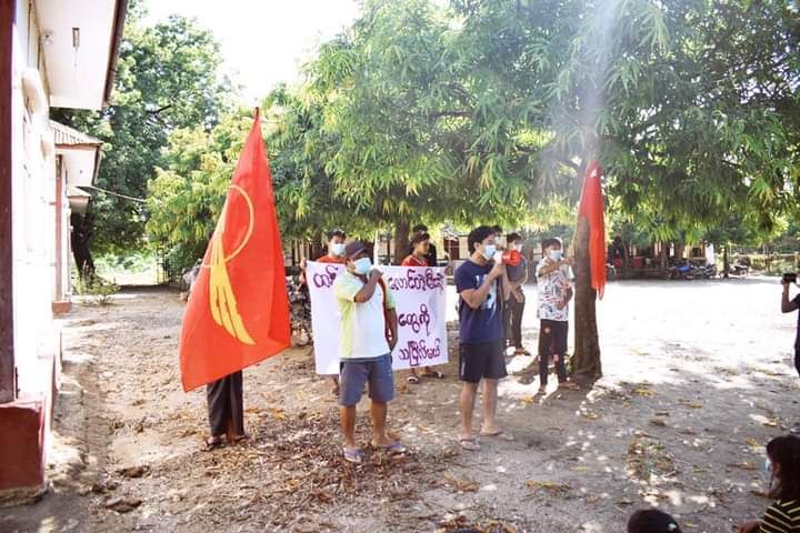 kayaprilnyein1's tweet photo. As 236th day of Collective Villages Strike, protesters from in the eastern Yinmarpin &amp; the northern Sarlingyi rallied with residents from Amyint rural strike &amp; Monywa main strike committee to protest against Military Coup.

MYANMAR NEEDS HELP
#Nov1Coup
#WhatsHappeningInMyanmar https://t.co/oXgd5y1mJD