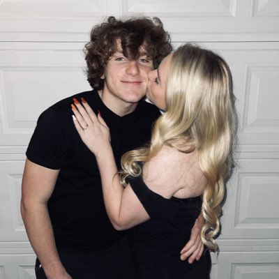 _pickles7456_'s tweet photo. you’re the one that i want💋  #NewProfilePic https://t.co/6jgjYPEaE5