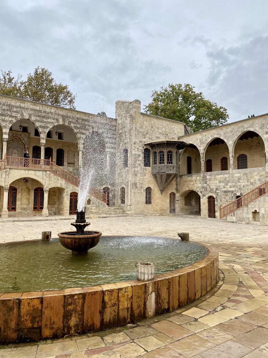 AliBaris_Ulusoy's tweet photo. Starting the week with pleasant memories of visits to different parts of 🇱🇧 during the past weekend 📸👇

#MosquéeFakhreddine 🕌 (#DeirAlQamar)
#BeiteddinePalace 🏰
#AfqaWaterfall ⛰
#JahliehTrail 🥾 https://t.co/AOXHWCzZB7