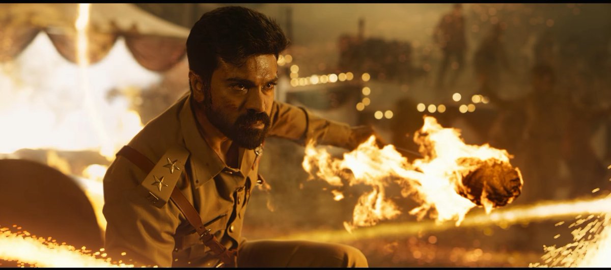 gayatri008_16's tweet photo. All i can see is…….this one shot🤩🤩
His intensity in eyes🔥🔥🔥🔥🔥🔥

Bigscreen meeda whistles ye whistlesu
🥳🥳🥳🥳🥳🥳
#RRRMovieGlimpse 
#RamCharan 
#RRRMovie https://t.co/EYKXPEDNeH