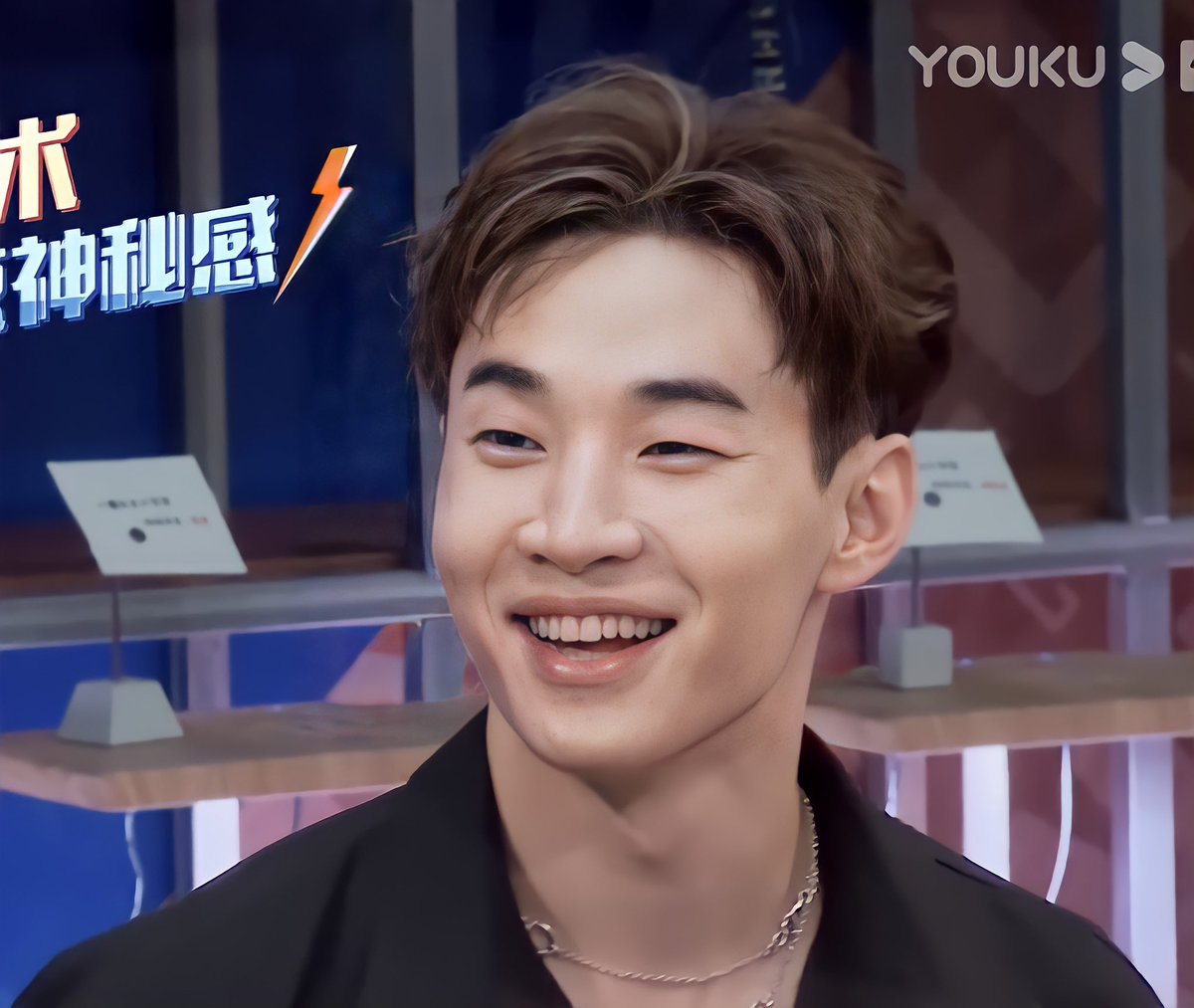 sunnydhey's tweet photo. im gonna miss #LetsChatS2 full of smiles Henry💙🥺
#헨리 #HenryLau #刘宪华 https://t.co/ny0saHWPDA