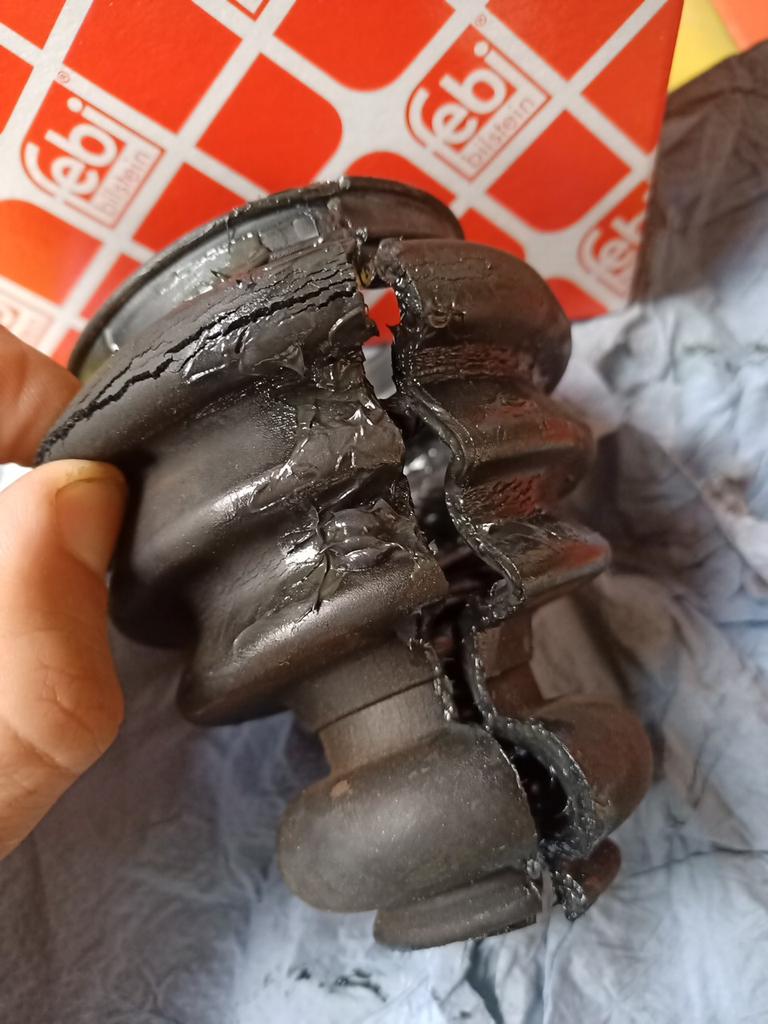 AutoEngineer tweet media