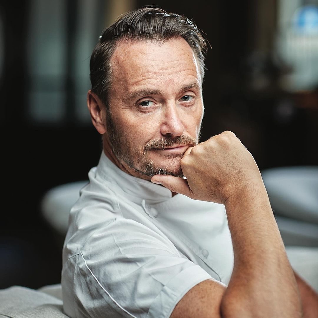 Destination_KSA's tweet photo. The three Michelin-starred chef Jason Atherton's new @MarayaSocial European restaurant in #AlUla, opened on Oct 27! Located on the rooftop of the iconic mirrored building, with 360 views of the stunning Ashar Valley.
@ExperienceAlUla 
#KSA #DestinationKSA https://t.co/8wJEla5Qkt