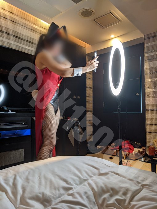 有給使ってコスホリ用の撮影。 https://t.co/cgUeerPie1<a href="/tag/%E3%81%84%E3%81%84%E6%8E%A8%E3%81%97%E3%81%AE%E6%97%A5"class="tags"><span>#いい推しの日</span></a>