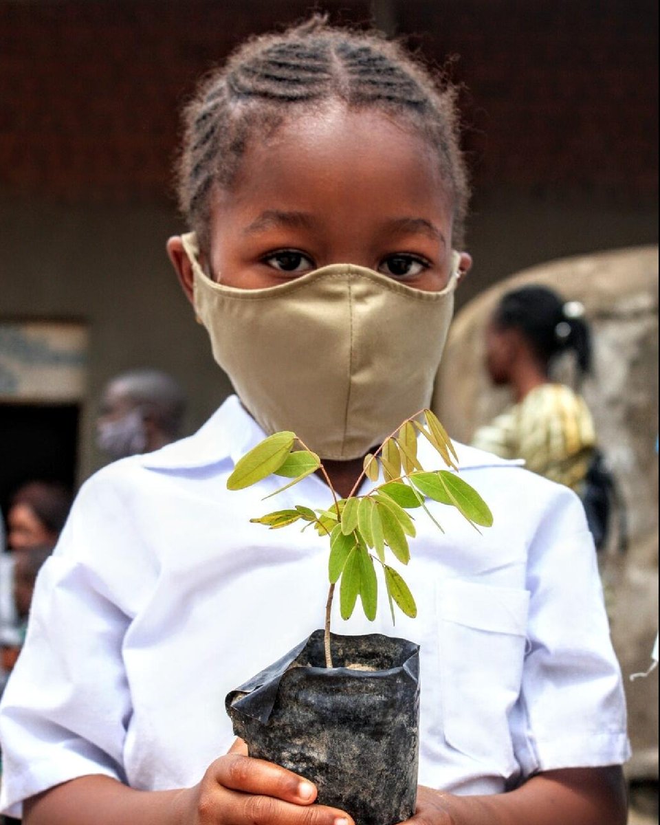 UNICEFBELGIQUE's tweet photo. 💪 Joignez-vous à nous et à la jeunesse pour lancer un appel aux dirigeants de la #COP26 afin de réduire les émissions de toute urgence et d’accroître les investissements en faveur de l’adaptation aux changements climatiques.

#PourChaqueEnfant, un environnement sain 💙🌍 https://t.co/SVGJidYGKo