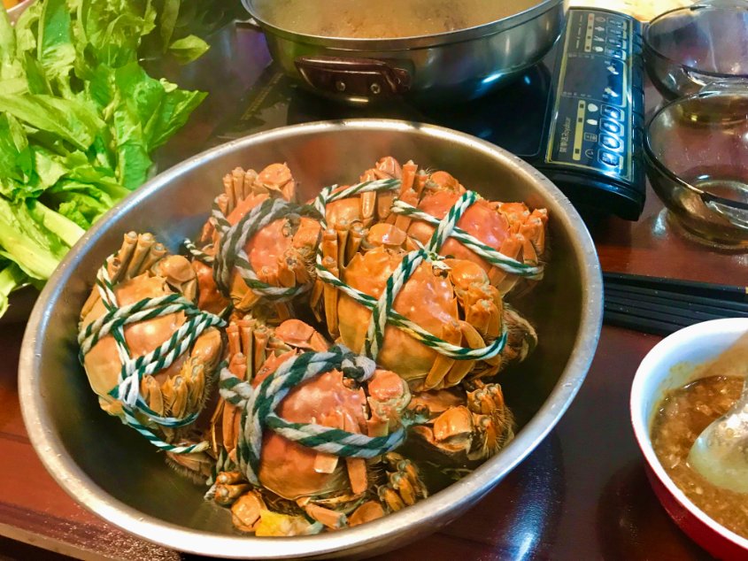 VrhmSWWaqAwEMFR's tweet photo. 关于吃蟹我是认真的🤤
你也是最后才吃蟹腿儿的吗？🦀🦀
#互fo https://t.co/CpGmvIgBo9