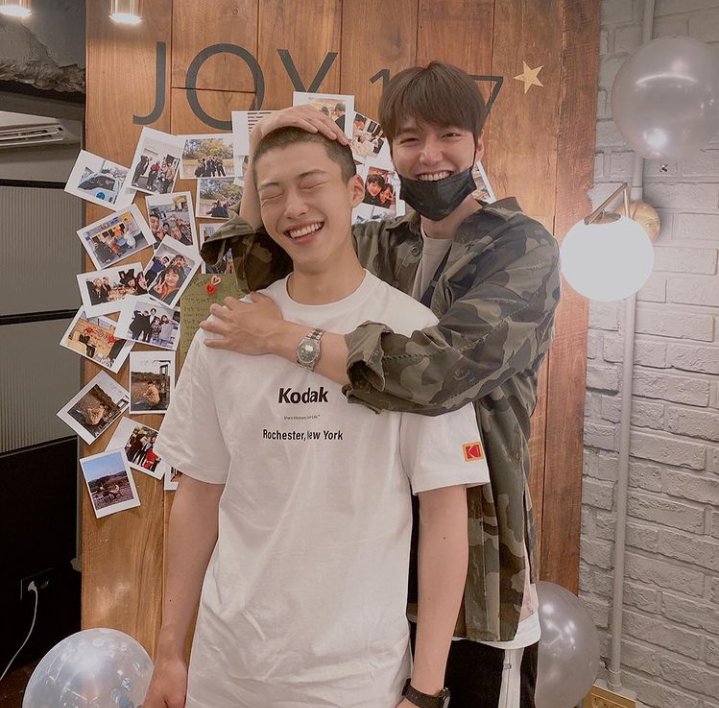 kdramadaisy's tweet photo. how time flies, woo dohwan is now on his last vacation and will not return to the base. he'll officially discharged from military in January! 🤩 https://t.co/UqGoC1NCXP