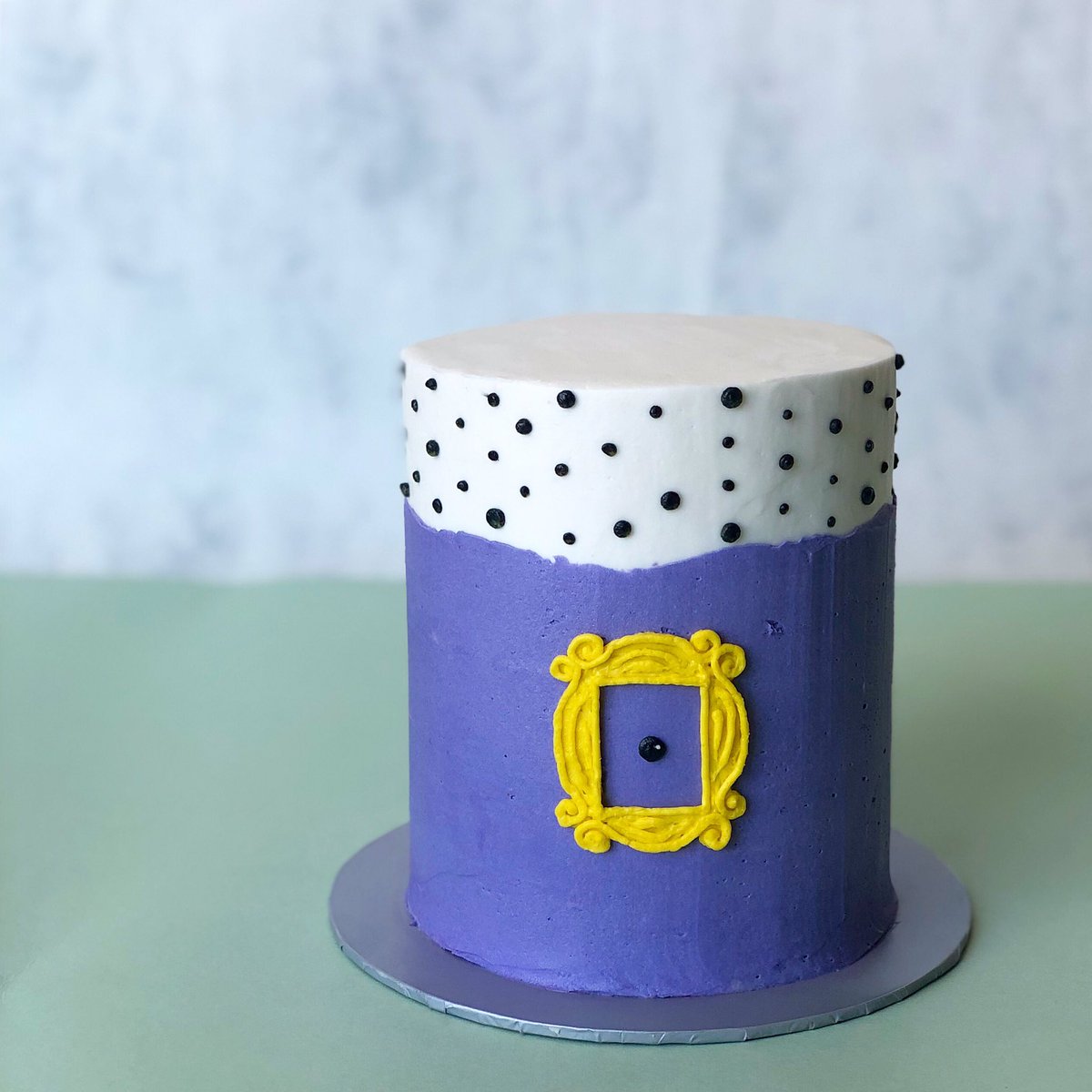 Bakeacakemv's tweet photo. F•R•I•E•N•D•S 

#friendscake #friendstvshow #cake #birthdaycake #minimalistcake #bakecakemv https://t.co/YrxirA72qO