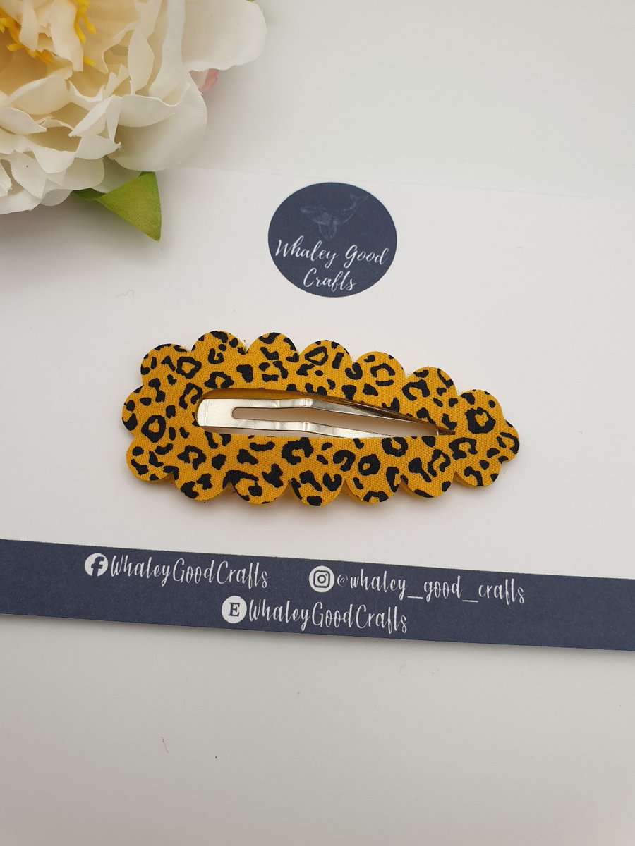 Whaleygoodcraft's tweet photo. Also recently added funky chunky snap clips. These are chunky enough to actually keep your hair in place!.
Want to see some different colours? Let me know. 
https://t.co/dyPmrgsKMi

#hairbowshop #hairbows #handmadehairbows #handmadeuk #htlmp #hairclip https://t.co/1MQXRuupGA