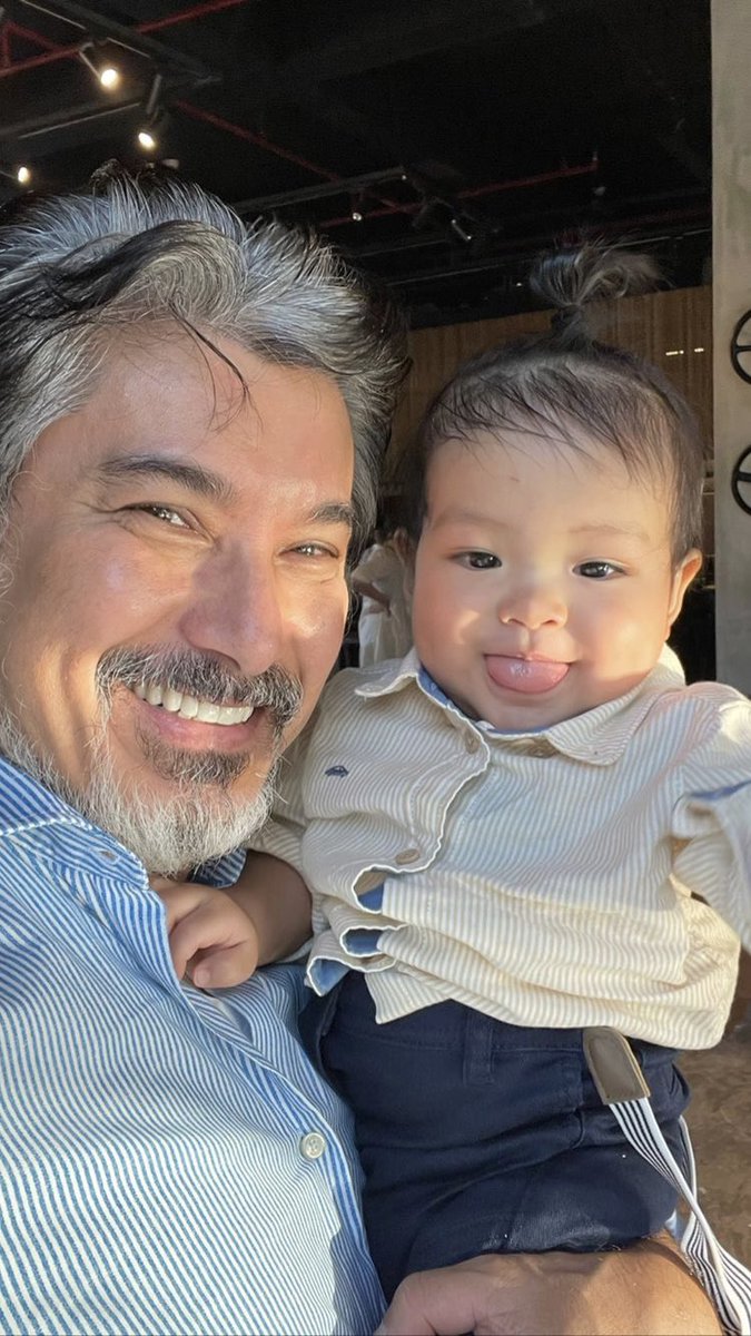 AlbertM17442764's tweet photo. Arturo's Baptism ❤️❤️ ang cute naman tignan parang mag ama lang ang maglolo😅🤩 Tito Albert Martinez ig stories @AM_Fanatics #amfanatics #albertmartinez #am https://t.co/zRQjaYob07