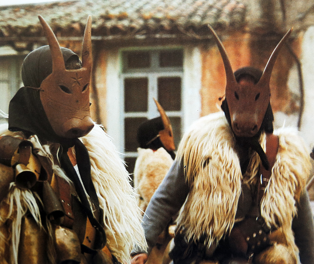 cmkosemen's tweet photo. #Boes, #Merdules, and other folk play characters from #Sardinia. Source: Mario Atzori, et al., "Il carnevale in Sardegna", Editrice Mediterranea, Rome, 1990. https://t.co/ooo33uvkD5