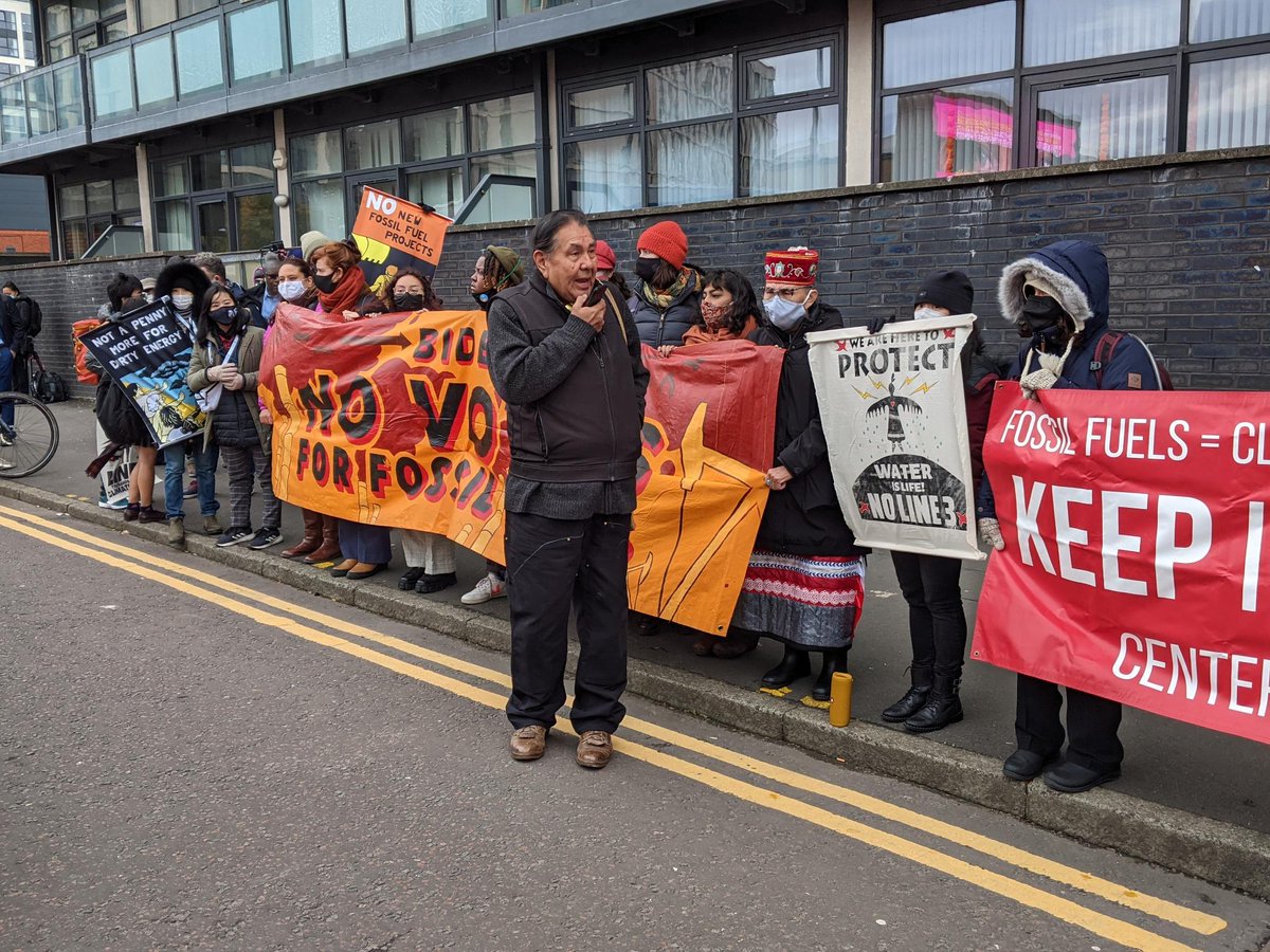 IENearth's tweet photo. We're at #COP26 to remind @JoeBiden the only way to keep global warming below 1.5°C is to keep fossil fuels in the ground. 
Any new fossil fuel production is incompatible with the goals of the Paris Agreement and the false solutions are Article 6 will not save us.
#nixarticle6 https://t.co/66M9eNCwwa