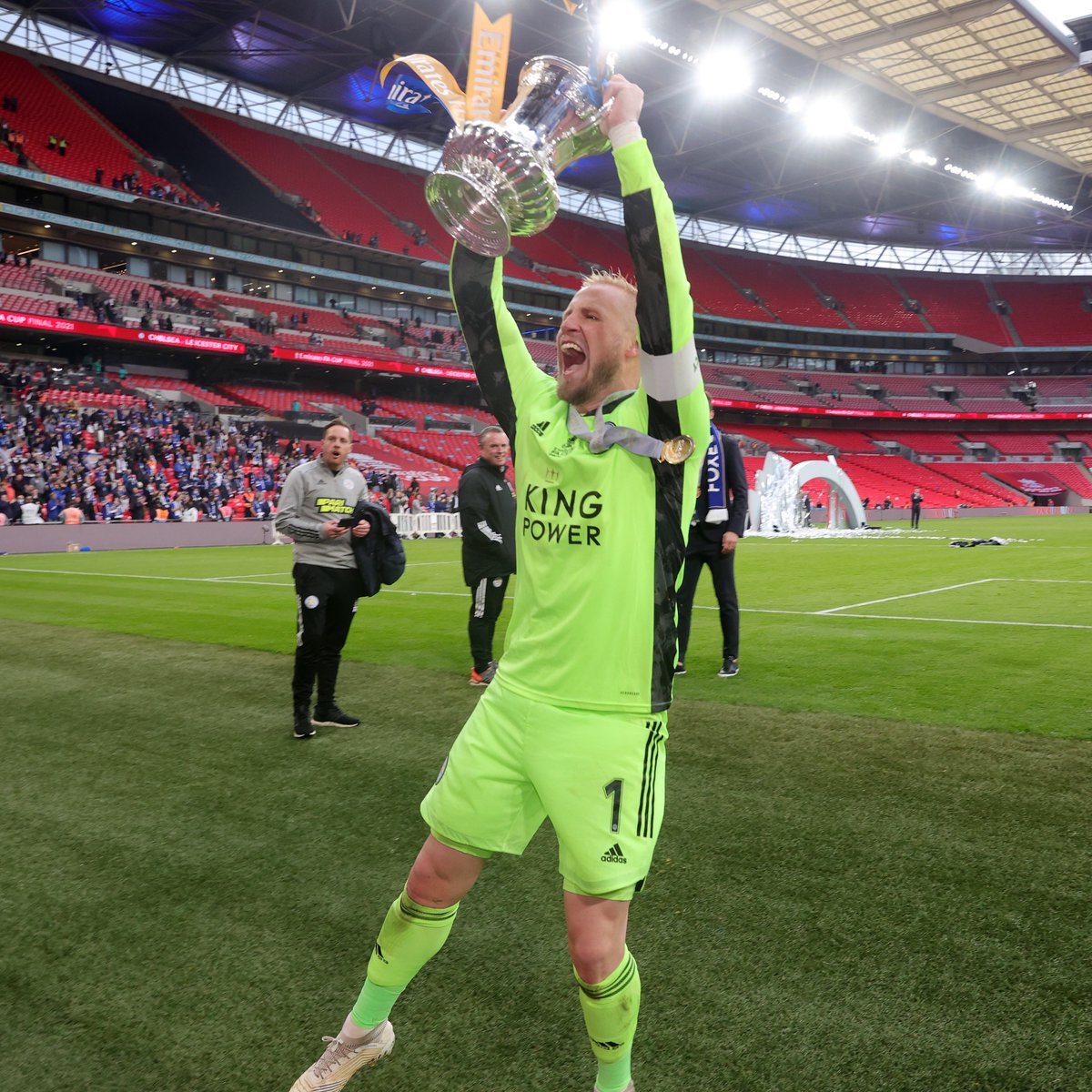 Happy birthday, <a href="/kschmeichel1/">Kasper Schmeichel</a>! 🎊