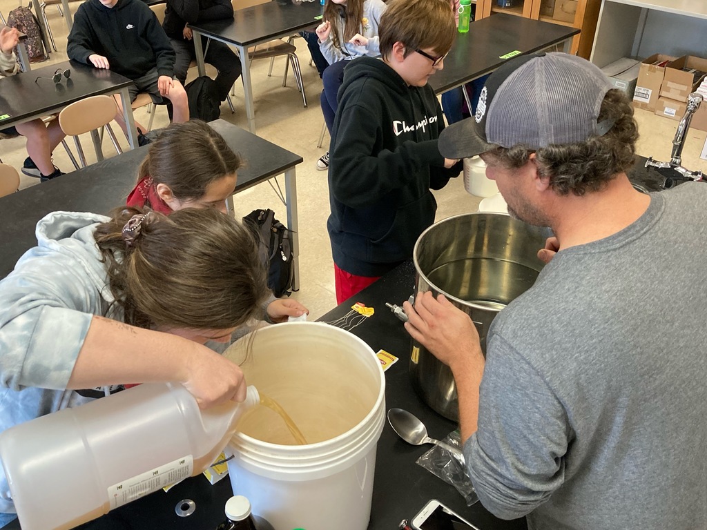 CISchoolDist's tweet photo. Shawn Hopman, owner and brewmaster at Ya Sure Kombucha in Brainerd, came into 7th grade life science last week to explain how bacteria and yeast are used to brew his beverages, and to help us brew our own batches of kombucha! Thank you! https://t.co/LXQN1wnWOO