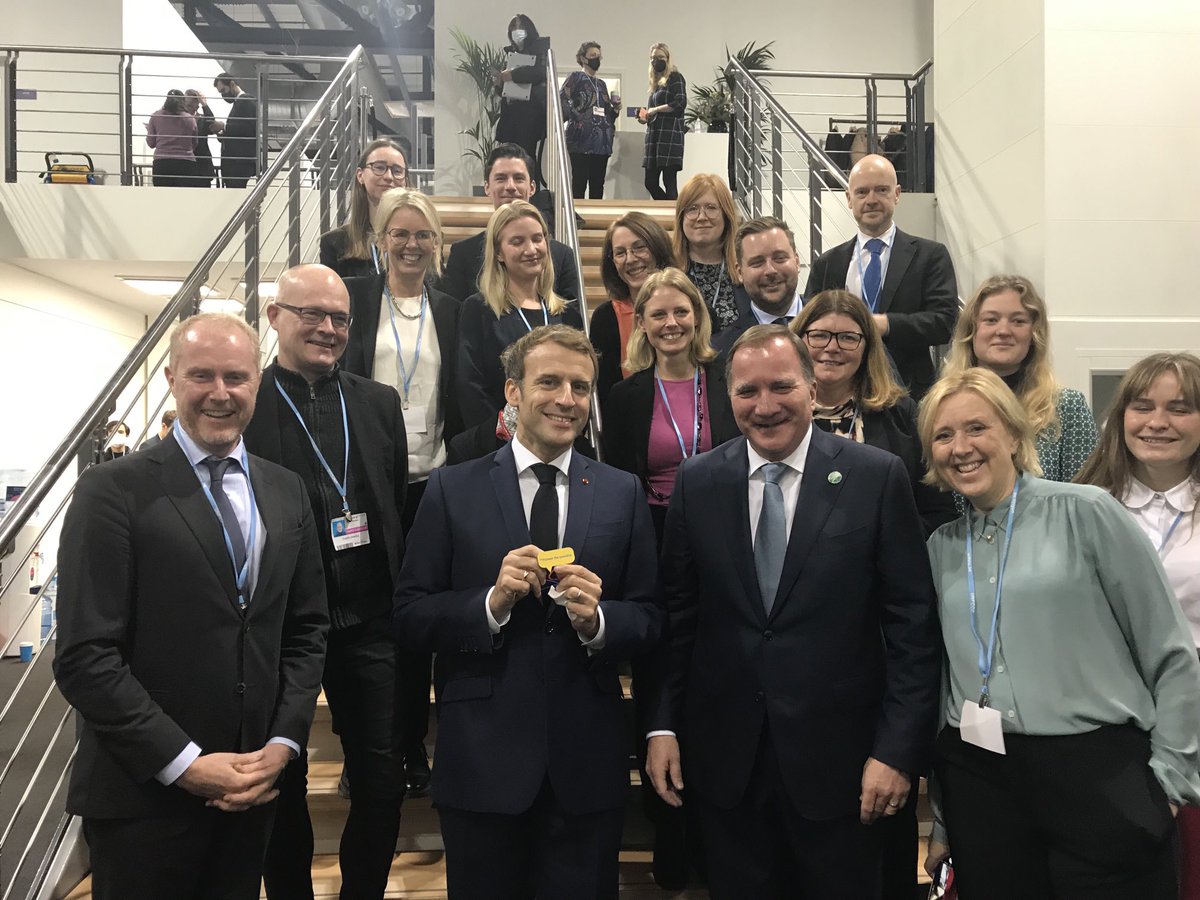 Happy to have president Macron joining Team 🇸🇪 after our breifing with ⁦<a href="/SwedishPM/">Ulf Kristersson</a>⁩ ⁦<a href="/COP26/">COP26</a>⁩ ⁦<a href="/AmbassadeurSe/">Ambassadeur de Suède en France 2020-2025</a>⁩